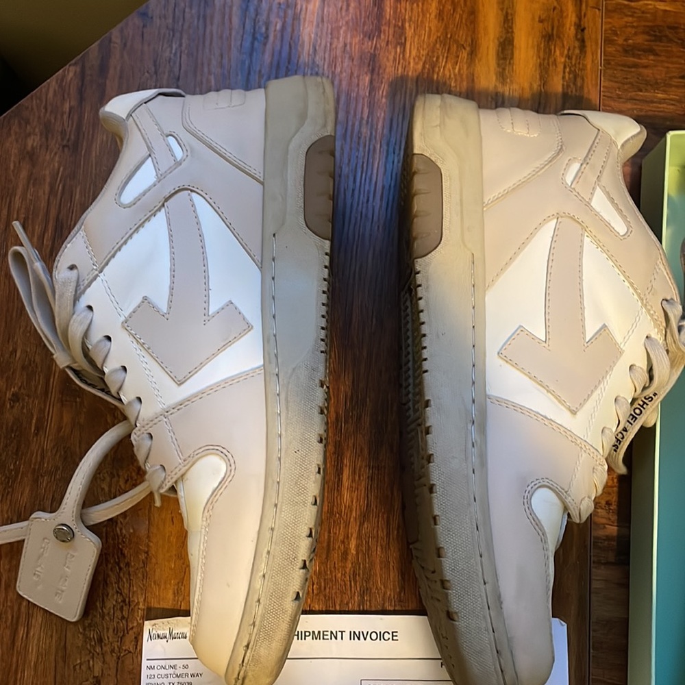 Off white - Picture 2 of 4